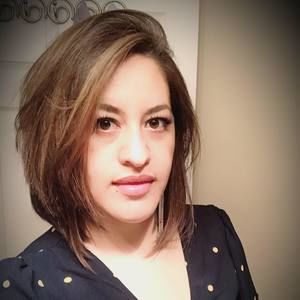 Meet your Posher, Laura